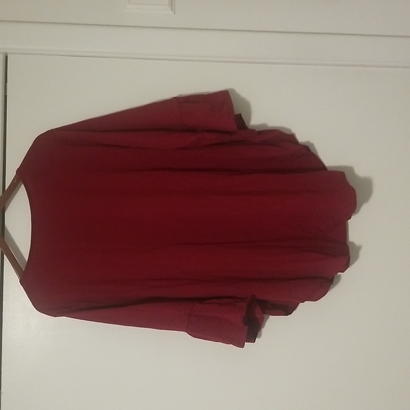 Red top - Picture 4 of 4